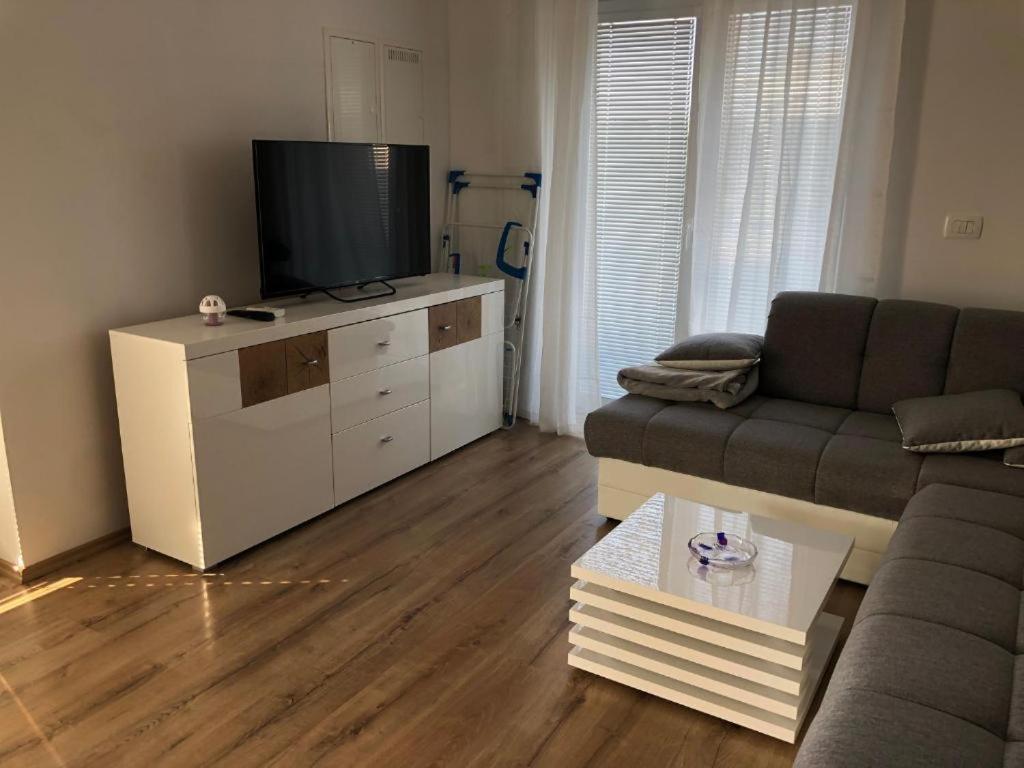 Apartmaji Meduza Izola Ngoại thất bức ảnh