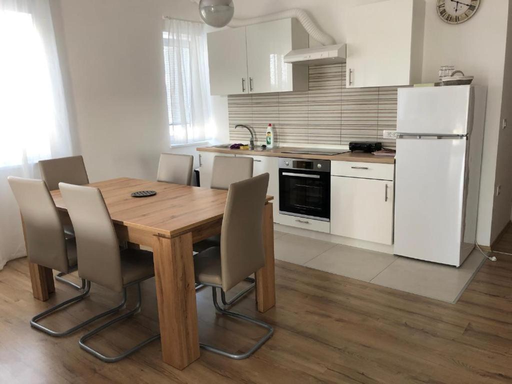 Apartmaji Meduza Izola Ngoại thất bức ảnh