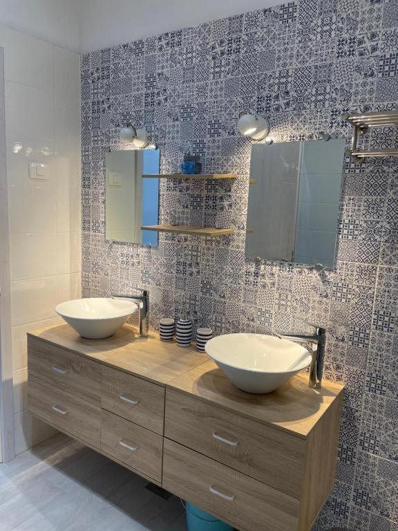 Apartmaji Meduza Izola Ngoại thất bức ảnh