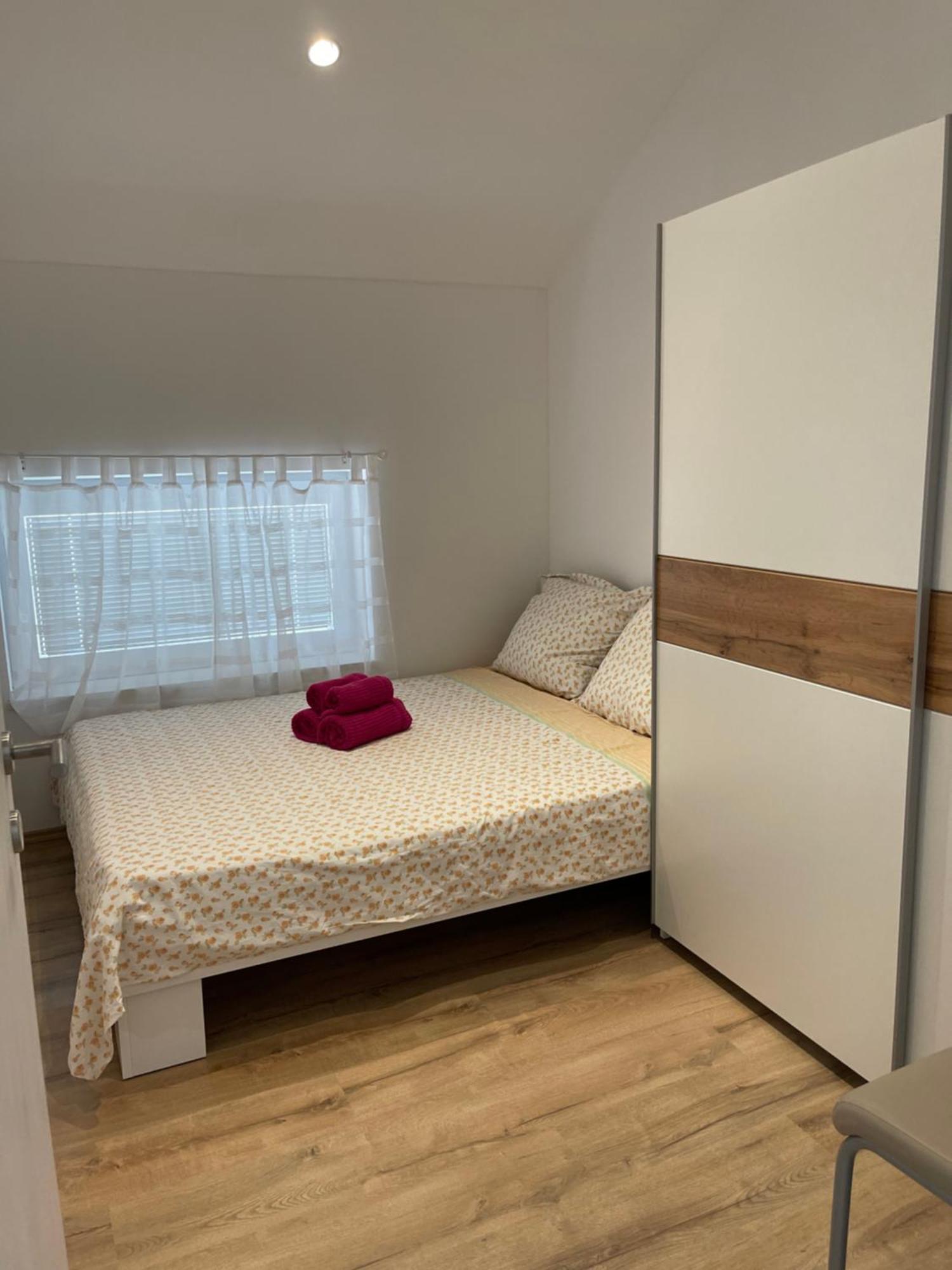 Apartmaji Meduza Izola Ngoại thất bức ảnh
